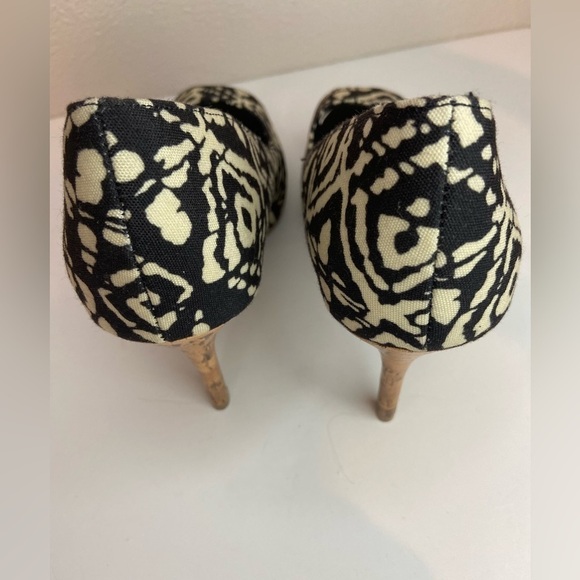 Christian Siriano~Abstract Brown/Cream Cork-Look Stiletto Heels~Peep Toe~Size 9W - Picture 9 of 16